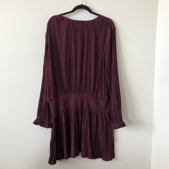 CHELSEA28 Smock Waist Pleated Wine Dress - Picture 5 of 9